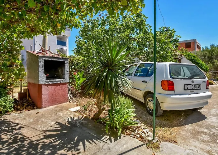 Jelka * Rogoznica (Sibenik-Knin)